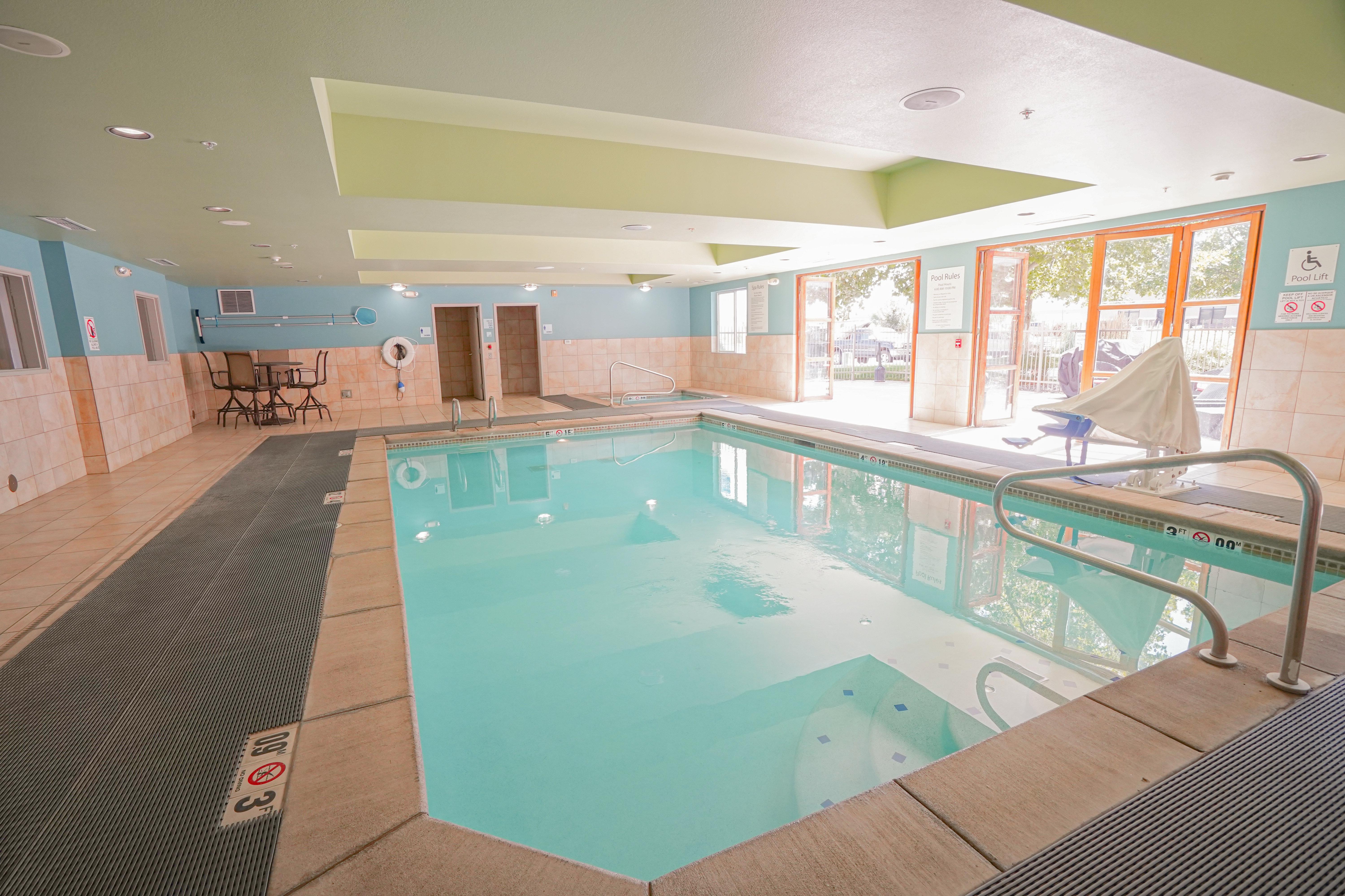 Holiday Inn Express Hotel & Suites Ontario By Ihg Exterior foto